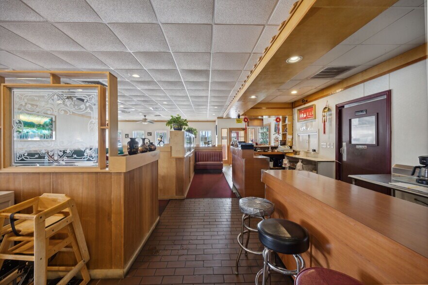 More Photos Of 525 Oates Rd, Garland Freestanding For Sale