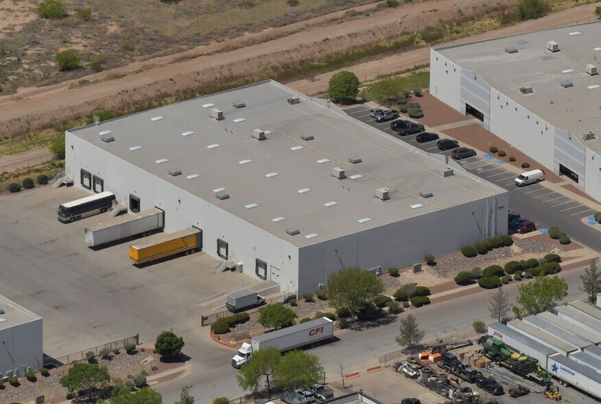 More Photos Of 9640 Joe Rodriguez, El Paso Distribution For Lease