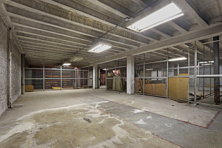 More Photos Of 1346 54th St, Kenosha Warehouse For Sale