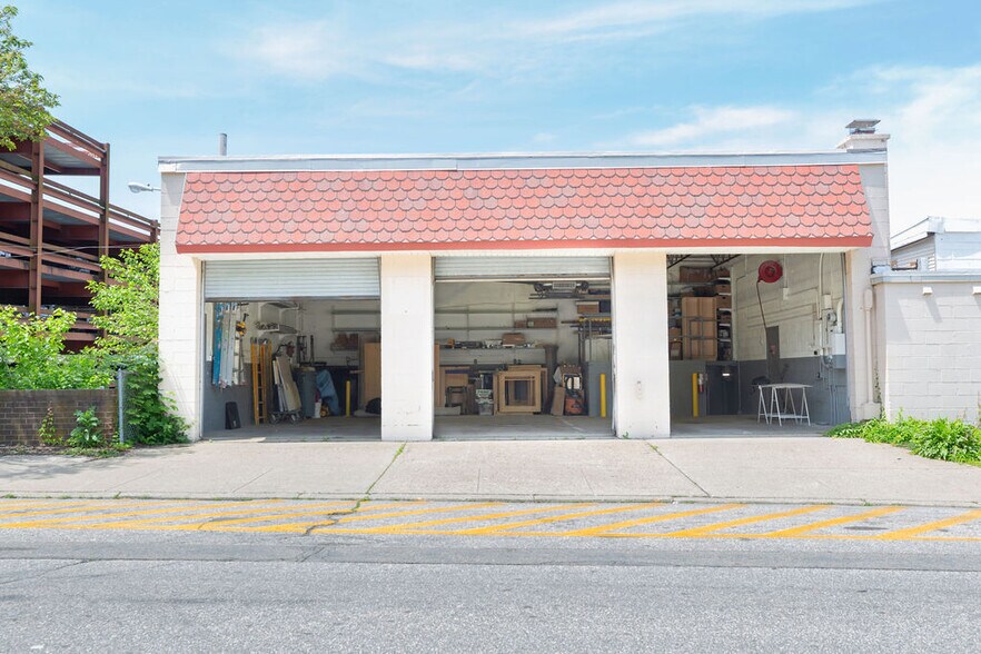 More Photos Of 1061 Main St, Peekskill Warehouse For Lease