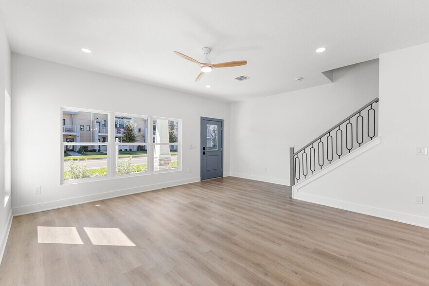 More Photos Of 2525 13th Ave N, Saint Petersburg Multifamily For Sale
