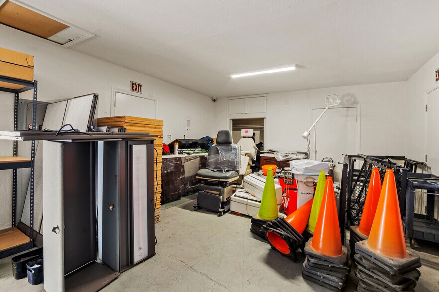 More Photos Of 484 E Redlands Blvd, San Bernardino Auto Repair For Sale