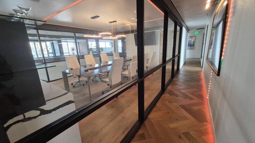 More Photos Of 5932-5934 McIntyre St, Golden Light Manufacturing For Lease