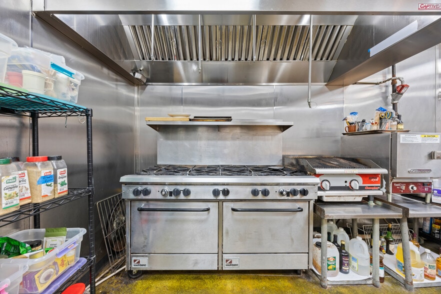 More Photos Of 145 Hilden Rd, Ponte Vedra Storefront For Sale