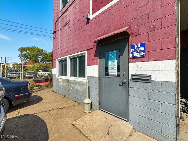 More Photos Of 1775 Main St, Niles Auto Repair For Sale