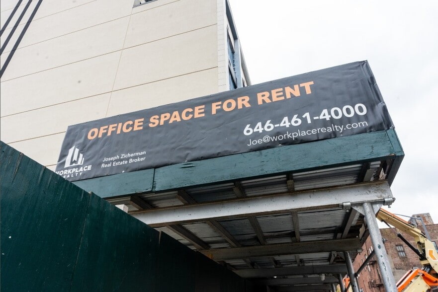 More Photos Of 31 Spencer St, Brooklyn Office For Sale
