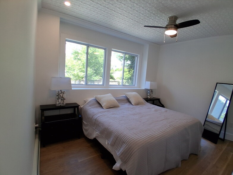 More Photos Of 119 Water St, Stonington Apartments For Sale