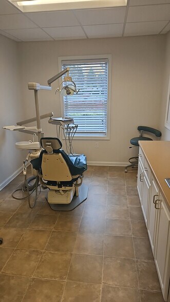 More Photos Of 1626 Getty Ave, Indiana Medical For Lease