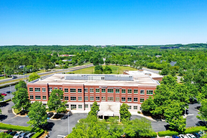 More Photos Of 8401 Medical Plaza Dr, Charlotte Medical For Lease