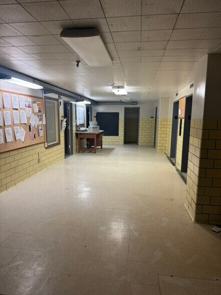 More Photos Of 6810 SE Dwight St, Topeka Industrial For Sale