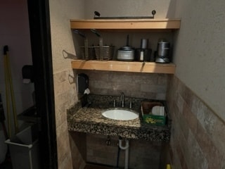 More Photos Of 321 Broadway, Hillsdale Freestanding For Sale