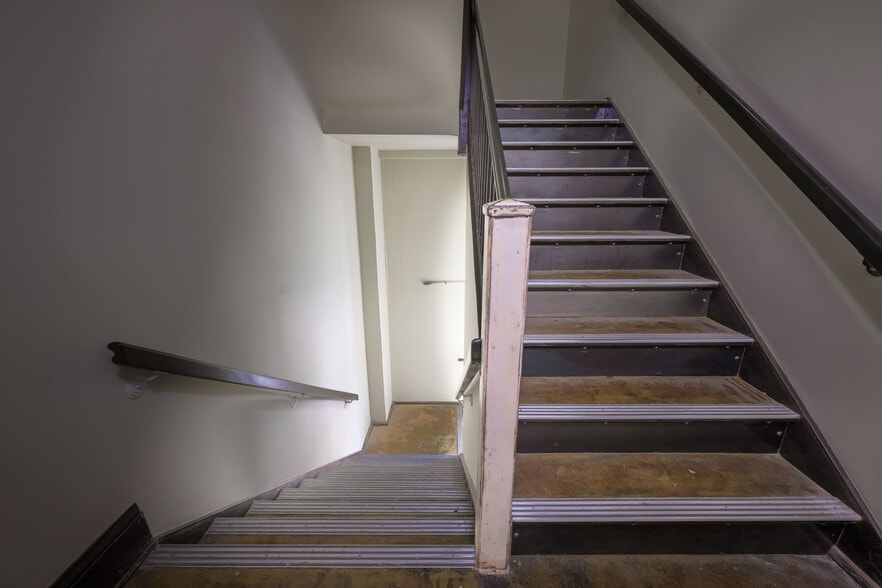 More Photos Of 255 Broad St., Kingsport General Retail For Sale