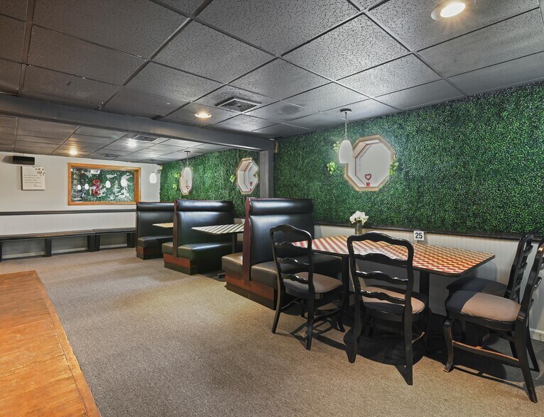 More Photos Of 2080 Milford Rd, East Stroudsburg Restaurant For Lease