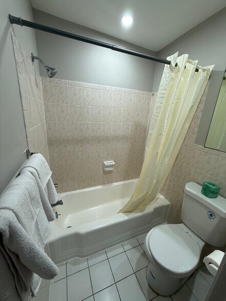 More Photos Of 947 new Loudon Rd, Latham Hotel For Sale