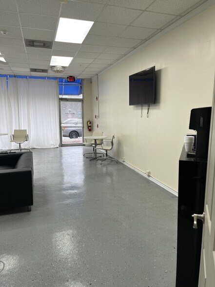 More Photos Of 6978 Main St, Lithonia Storefront Retail Office For Sale