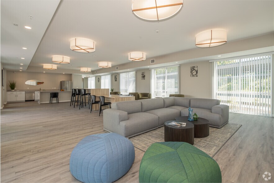 More Photos Of 2500 Cannery Loop, Davis Apartments For Sale