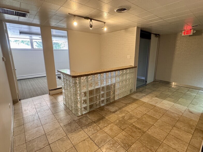 More Photos Of 4411 E Kentucky Ave, Glendale Medical For Sale