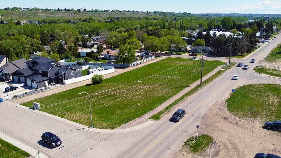 Primary Photo Of 1064 1 St, Medicine Hat Land For Sale