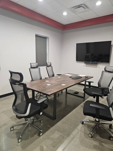 More Photos Of 6209 SE 74th St, Oklahoma City Distribution For Sale