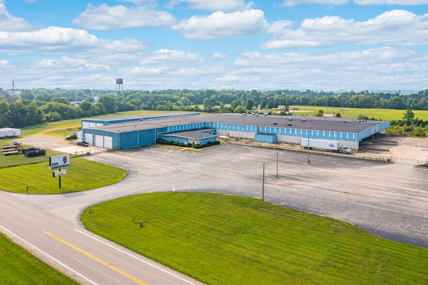 More Photos Of 853 E Washington St, Sabina Manufacturing For Sale