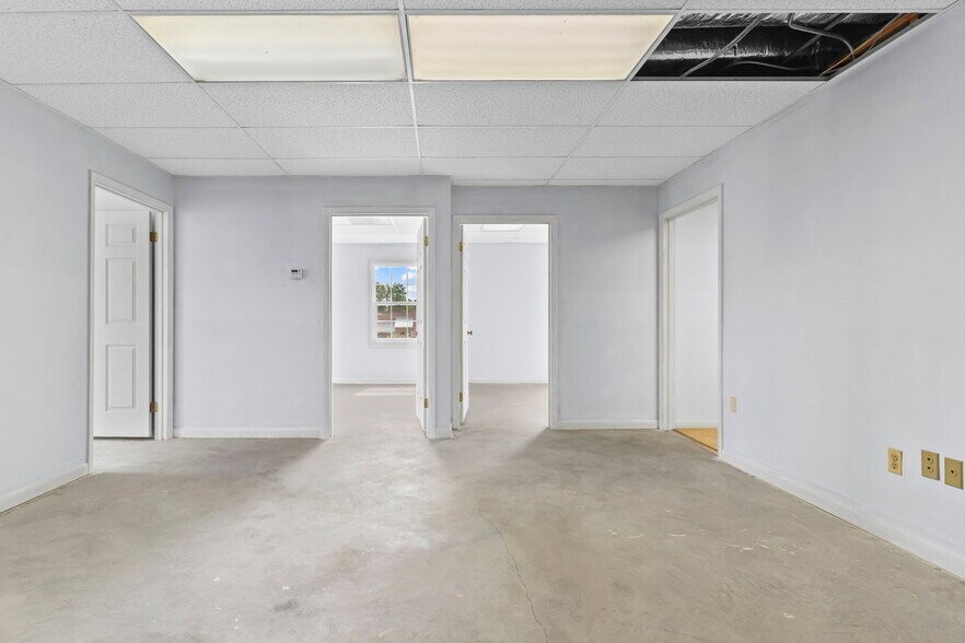 More Photos Of 45 W Dares Beach Rd, Prince Frederick Office For Lease