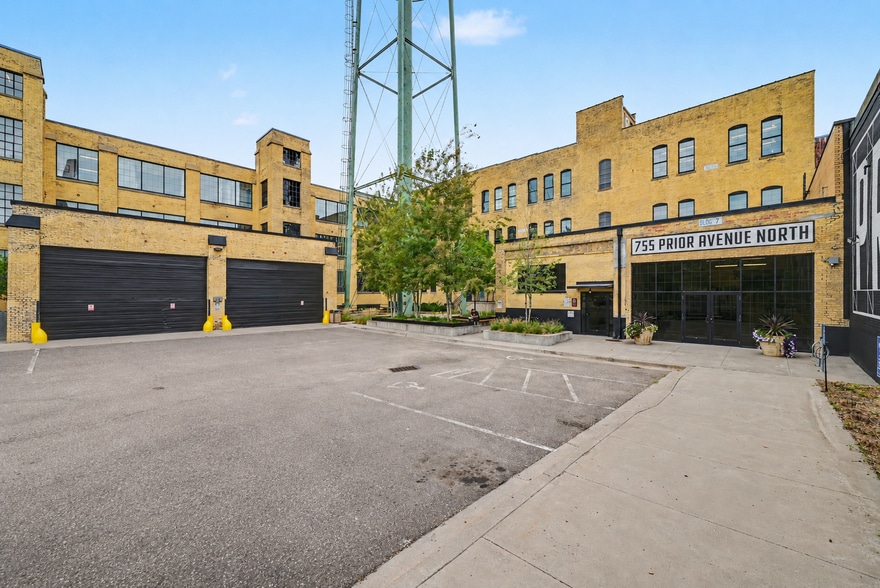 More Photos Of 755 Prior Ave N, Saint Paul Research And Development For Lease