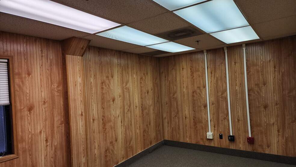 More Photos Of 2765 Salk Ave, Richland Office For Sale