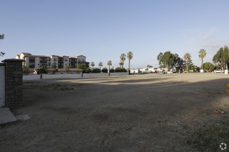 Primary Photo Of Southeast Corner Of Iowa Ave & Massachusetts Ave, Riverside Land For Lease