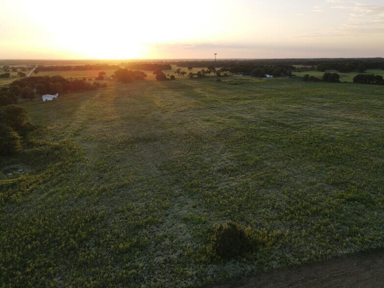 More Photos Of US-77, Thackerville Land For Sale