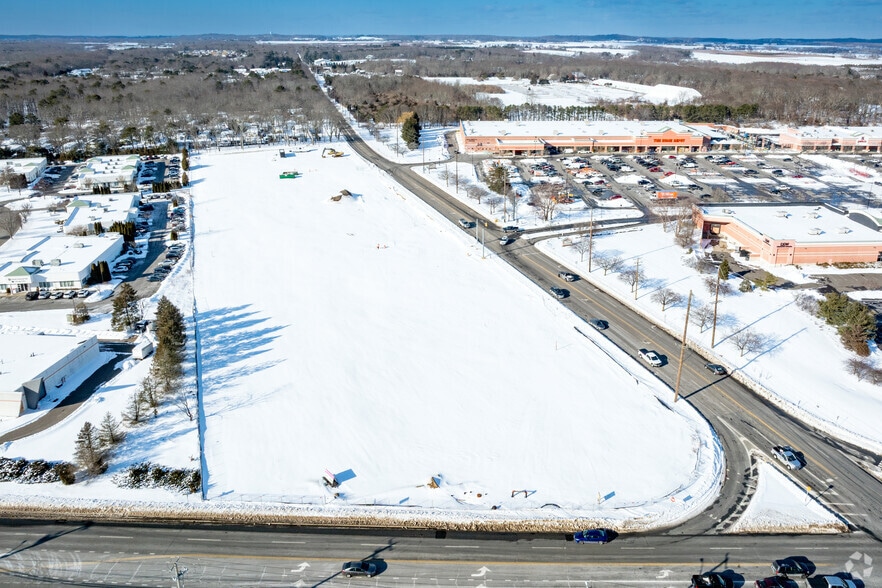 Primary Photo Of 365 Mill Rd, Calverton Land For Lease