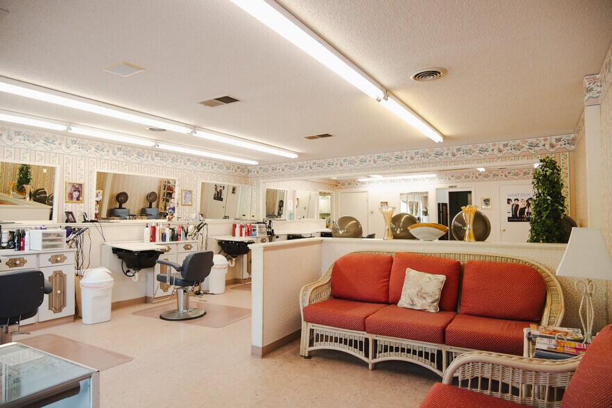 More Photos Of 512-522 S Caldwell St, Brevard Office For Sale