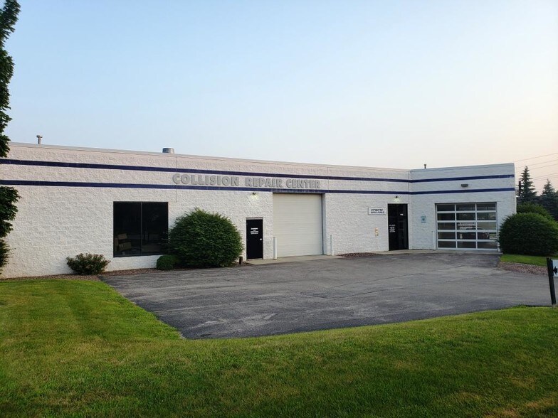 More Photos Of 705 Cardinal Ln, Hartland Auto Repair For Sale