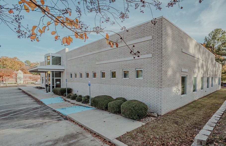 More Photos Of 1710 Arkansas Blvd, Texarkana Medical For Sale
