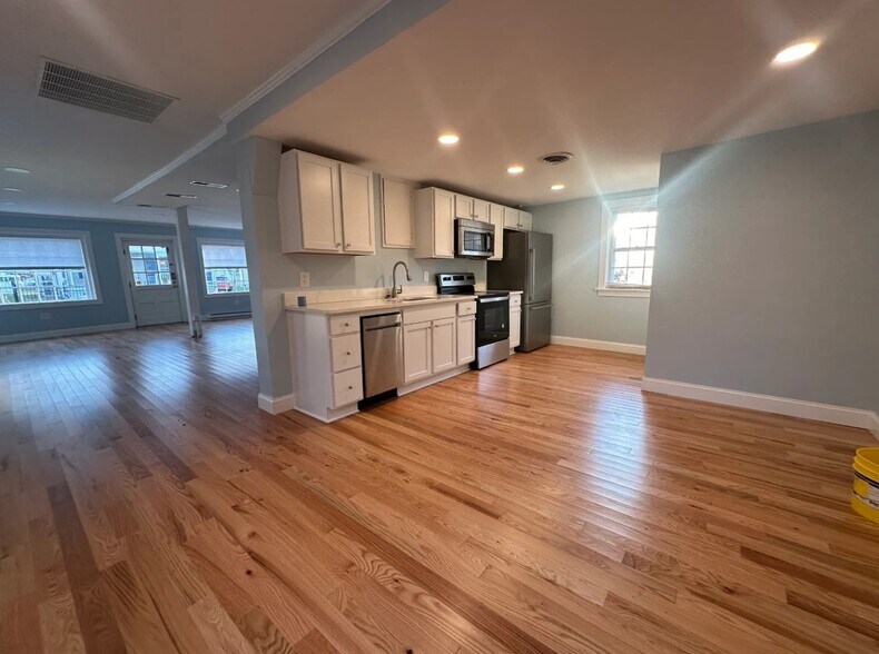 More Photos Of 201 Tilghman St, Oxford Loft Creative Space For Lease