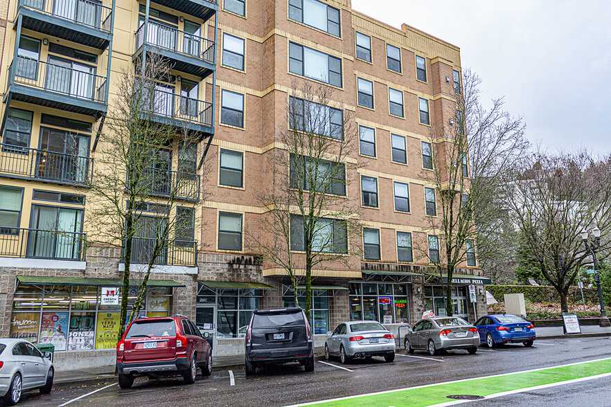 Primary Photo Of 1701 SW Columbia St, Portland Apartments For Lease