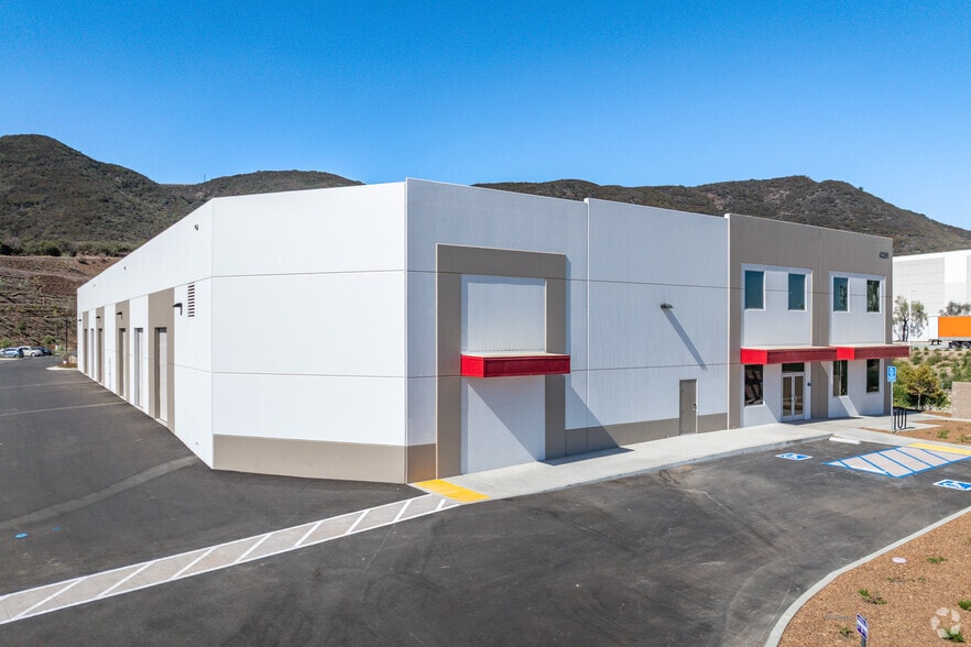 More Photos Of 42398 Remington Ave, Temecula Warehouse For Lease