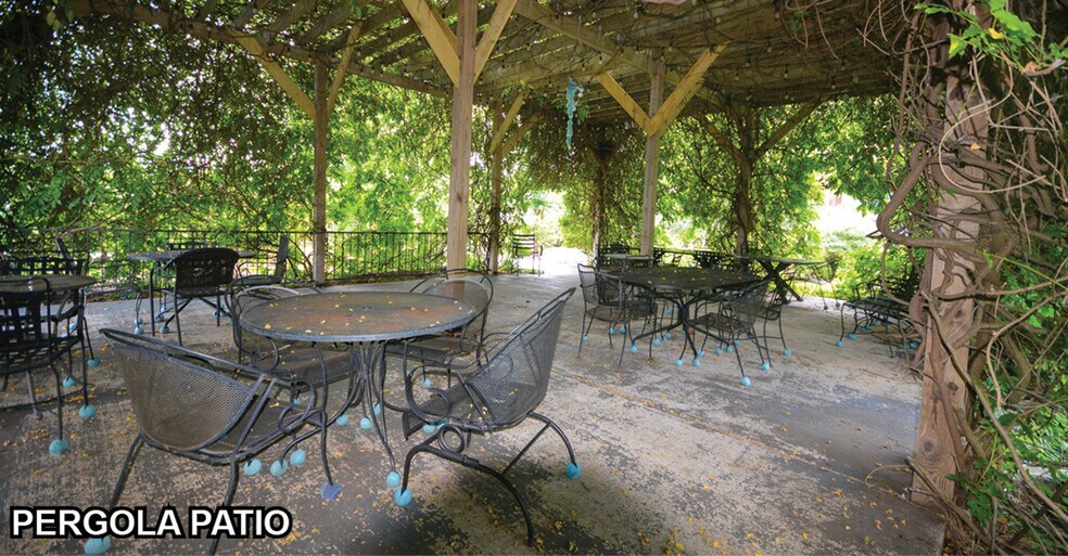 More Photos Of 15228 I-30 Hwy, Benton Restaurant For Sale
