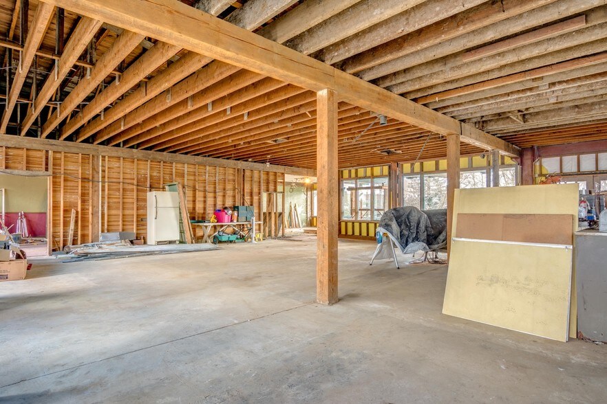 More Photos Of 124 E Main St, Sheridan Storefront For Sale