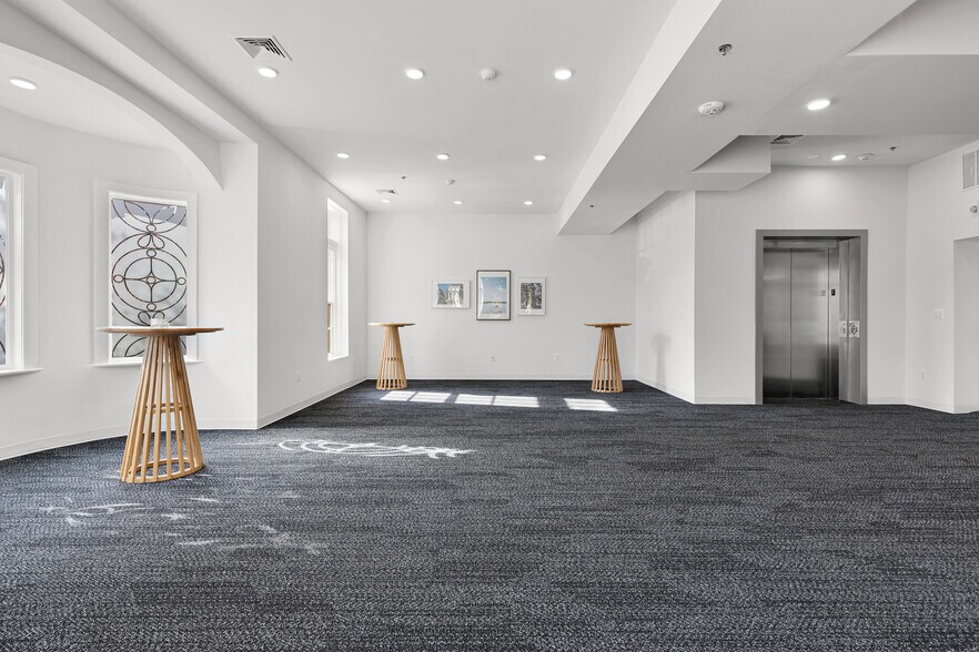 More Photos Of 2301 Calvert St NW, Washington Coworking Space