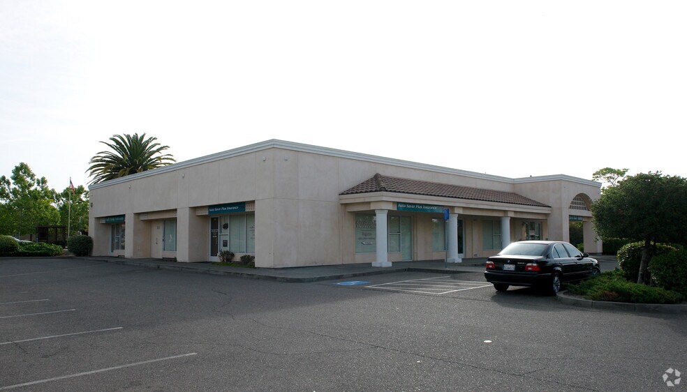 More Photos Of 8465 Old Redwood Hwy, Windsor Office For Lease