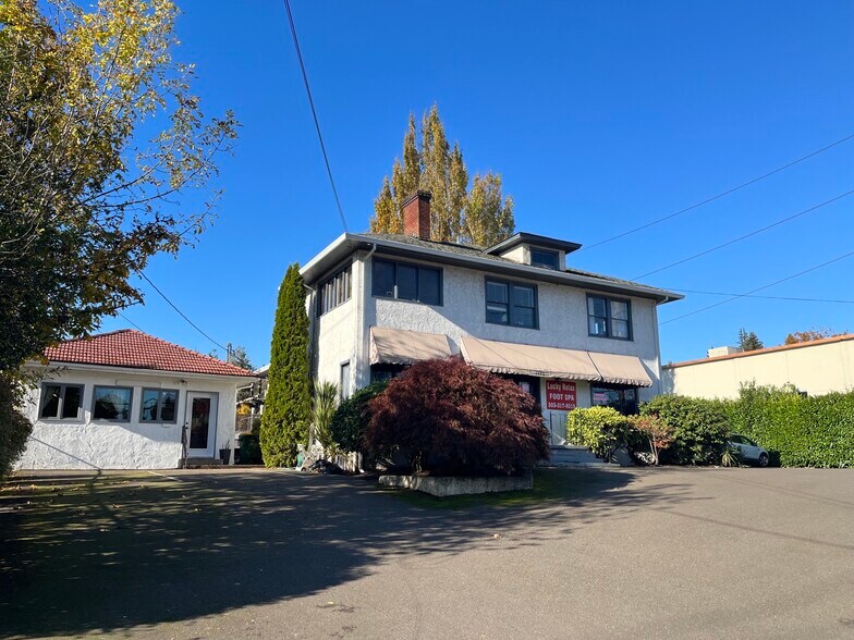Primary Photo Of 4805 SW Oleson Rd, Portland Freestanding For Sale