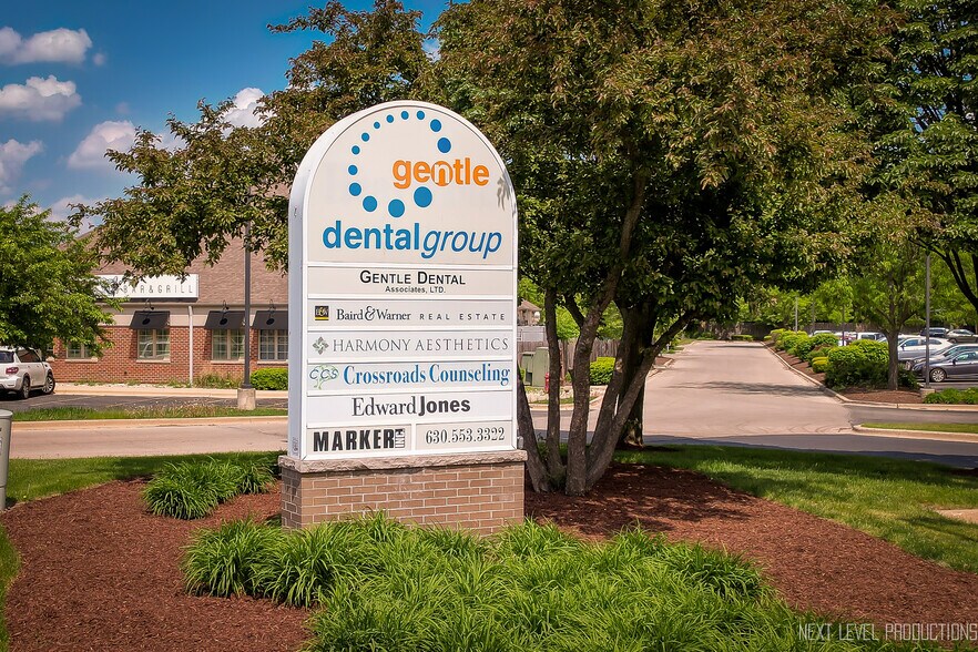 More Photos Of 608 E Veterans Pky, Yorkville Medical For Lease