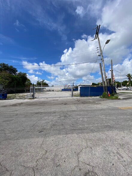 More Photos Of 300 NW 79th St, Miami Land For Sale