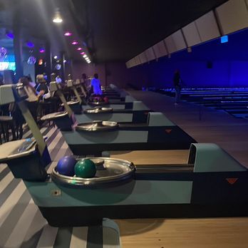 More Photos Of 3212 20th Ave, Valley Sports And Entertainment For Lease