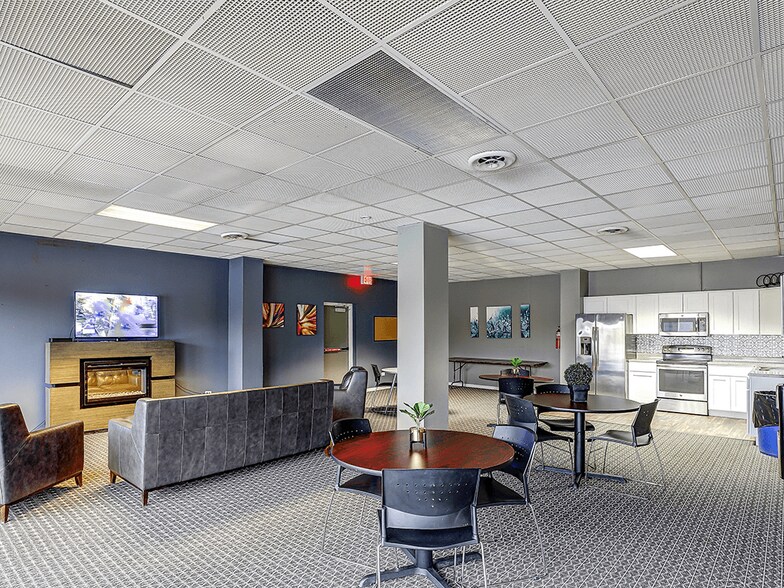 More Photos Of 610 W Ottawa St, Lansing Apartments For Lease