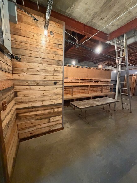 More Photos Of 105 S Main St, Quitman Storefront Retail Office For Sale