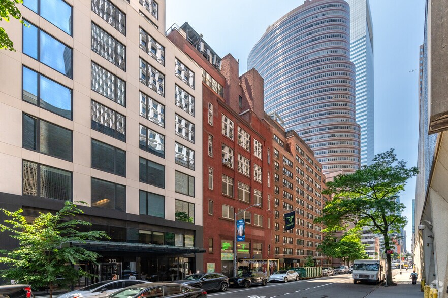 More Photos Of 226 E 54th St, New York Office For Sale