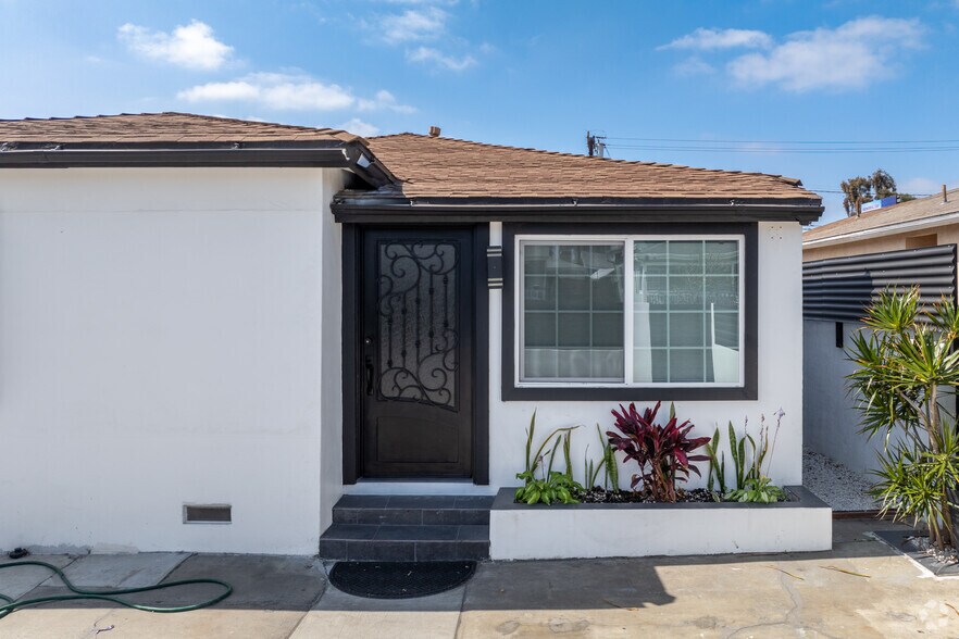 More Photos Of 4820 W 142nd St, Hawthorne Loft Creative Space For Sale