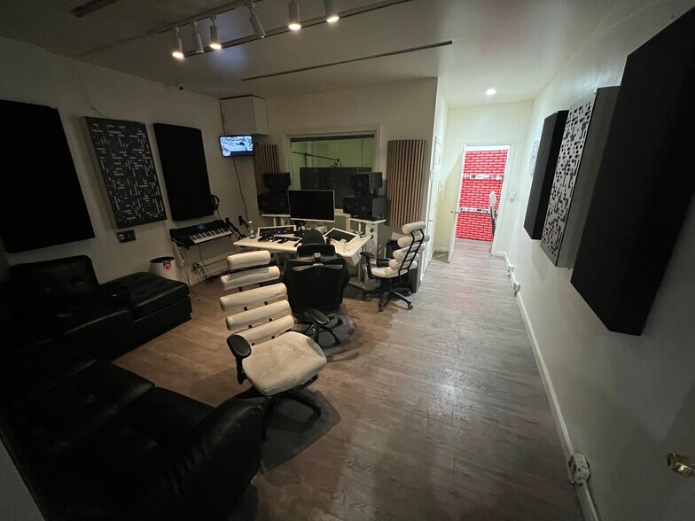 More Photos Of 129-137 La France Ave, Bloomfield Storefront For Sale