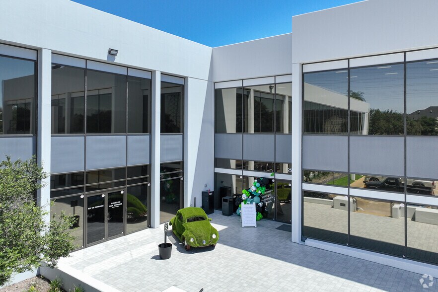 More Photos Of 2550 McMillan Pky, Fort Worth Distribution For Lease